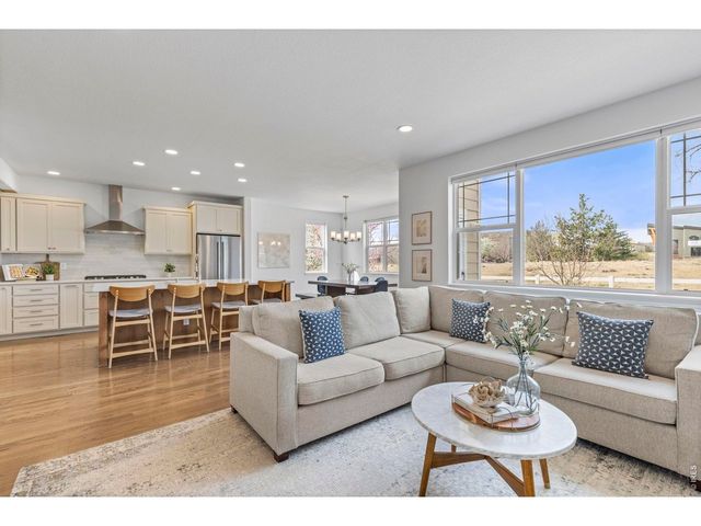 1833 Cheyenne Ct, Lafayette, CO 80026