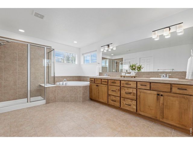 1833 Cheyenne Ct, Lafayette, CO 80026