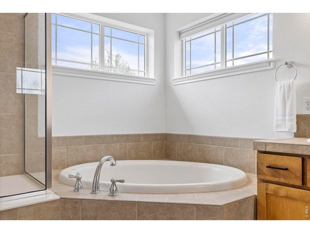 1833 Cheyenne Ct, Lafayette, CO 80026