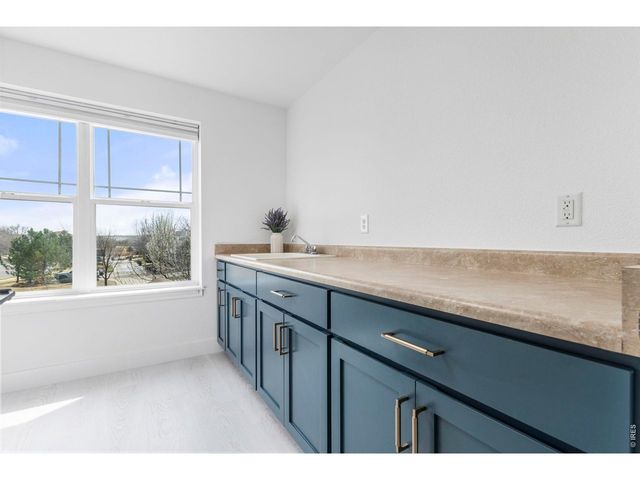 1833 Cheyenne Ct, Lafayette, CO 80026