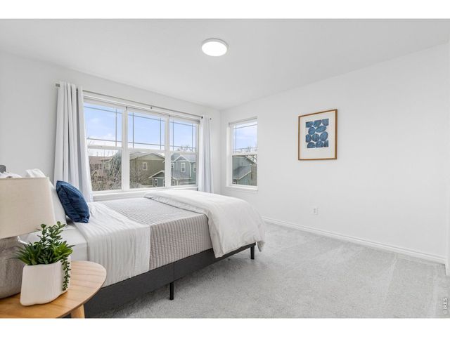 1833 Cheyenne Ct, Lafayette, CO 80026