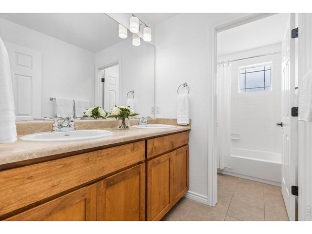 1833 Cheyenne Ct, Lafayette, CO 80026