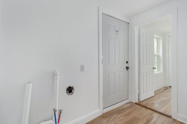 2631 W Madison Street, Springfield, MO 65802