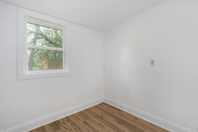 2631 W Madison Street, Springfield, MO 65802