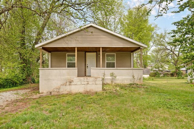 2631 W Madison Street, Springfield, MO 65802