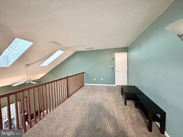 904B OLIPHANT LN, Mount Laurel, NJ 08054