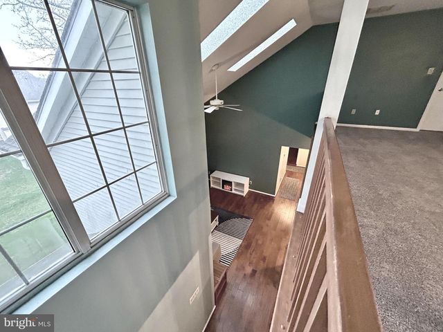 904B OLIPHANT LN, Mount Laurel, NJ 08054