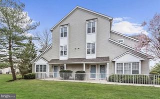904B OLIPHANT LN, Mount Laurel, NJ 08054