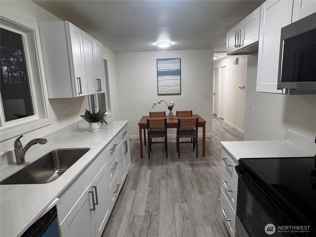 23106 67th Place W, Mountlake Terrace, WA 98043