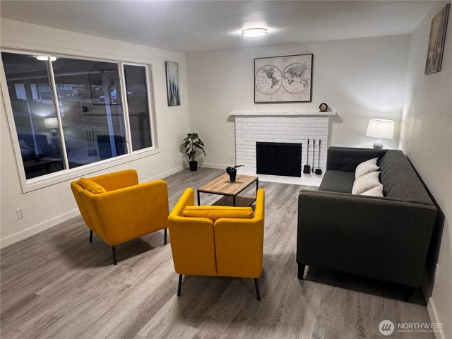 23106 67th Place W, Mountlake Terrace, WA 98043