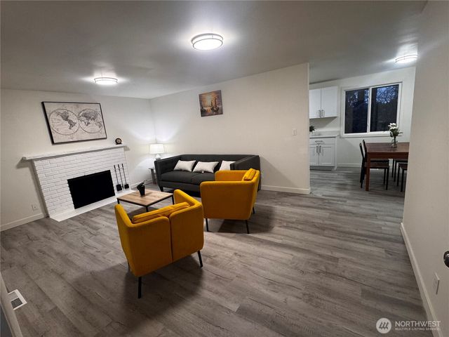 23106 67th Place W, Mountlake Terrace, WA 98043