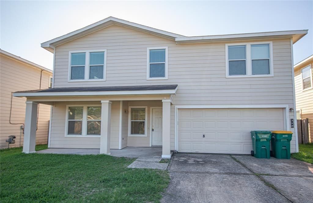 310 Falling Pine Drive, Conroe, TX 77304