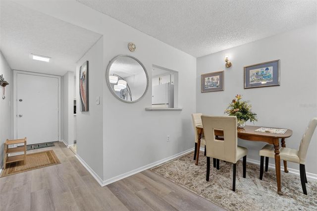 1524 LAKEVIEW ROAD 402, Clearwater, FL 33756