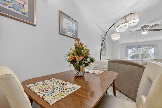 1524 LAKEVIEW ROAD 402, Clearwater, FL 33756