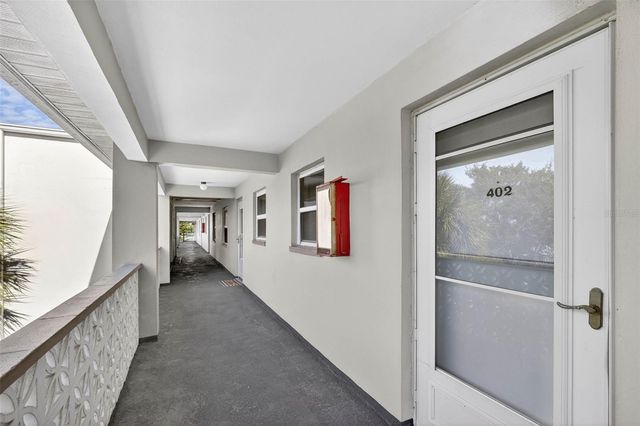 1524 LAKEVIEW ROAD 402, Clearwater, FL 33756