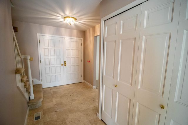 11651 Kings Charter Road, Grand Blanc, MI 48439
