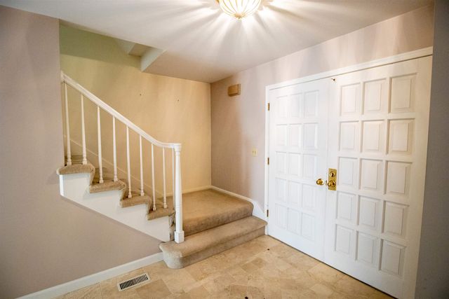 11651 Kings Charter Road, Grand Blanc, MI 48439
