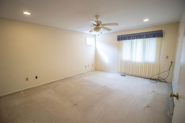 11651 Kings Charter Road, Grand Blanc, MI 48439
