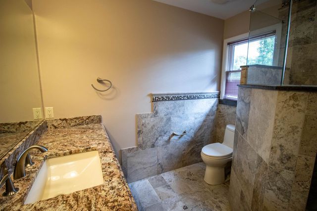 11651 Kings Charter Road, Grand Blanc, MI 48439