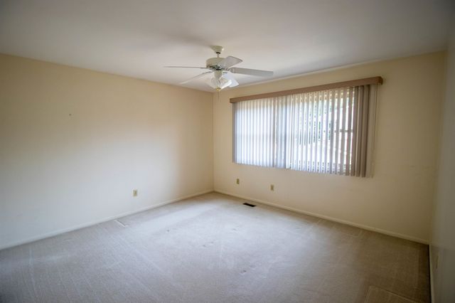 11651 Kings Charter Road, Grand Blanc, MI 48439