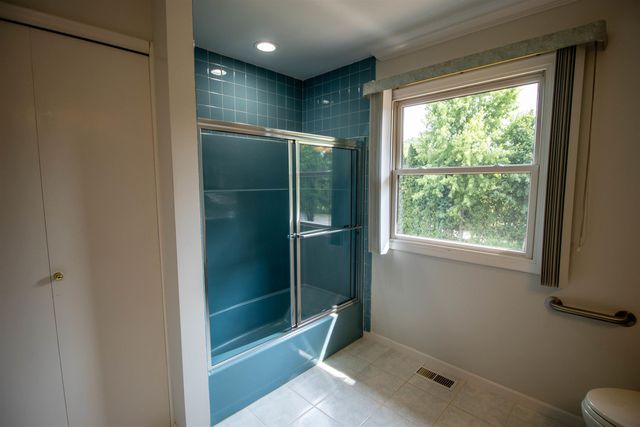 11651 Kings Charter Road, Grand Blanc, MI 48439