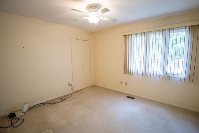 11651 Kings Charter Road, Grand Blanc, MI 48439