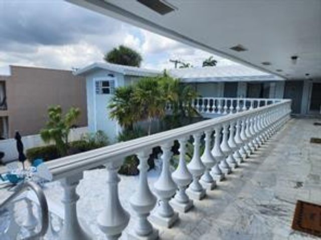 915 Intracoastal Drive 6, Fort Lauderdale, FL 33304