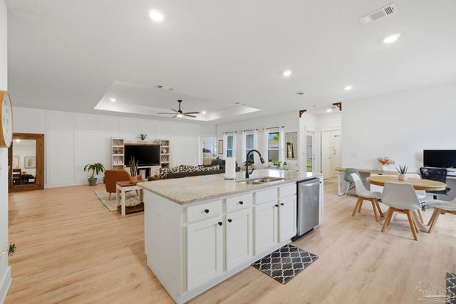 6290 Jenks Dr, Gulf Breeze, FL 32563