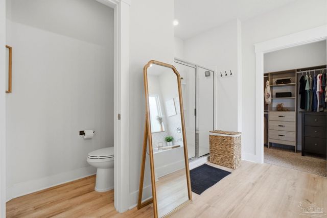 6290 Jenks Dr, Gulf Breeze, FL 32563