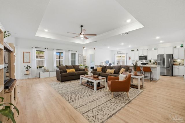 6290 Jenks Dr, Gulf Breeze, FL 32563