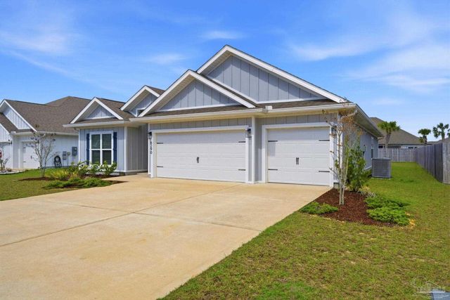 6290 Jenks Dr, Gulf Breeze, FL 32563