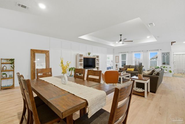 6290 Jenks Dr, Gulf Breeze, FL 32563