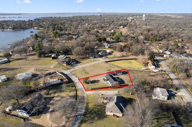228 Autumn Wood Trail, Gun Barrel City, TX 75156