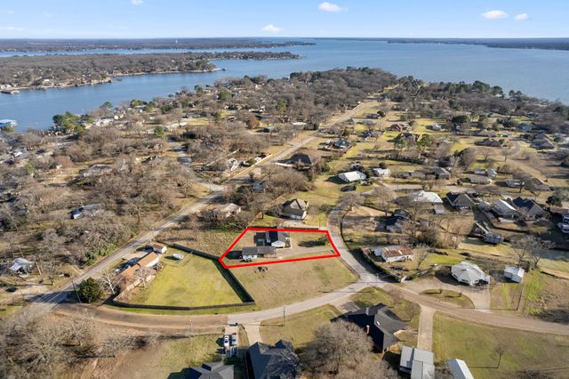 228 Autumn Wood Trail, Gun Barrel City, TX 75156