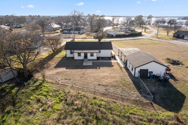 228 Autumn Wood Trail, Gun Barrel City, TX 75156