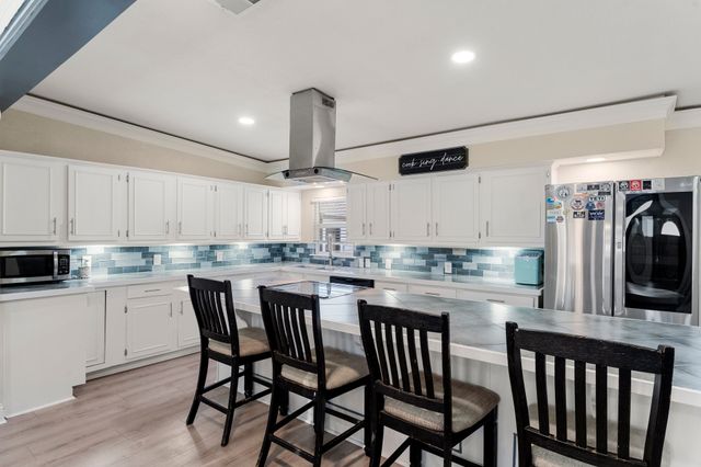 228 Autumn Wood Trail, Gun Barrel City, TX 75156