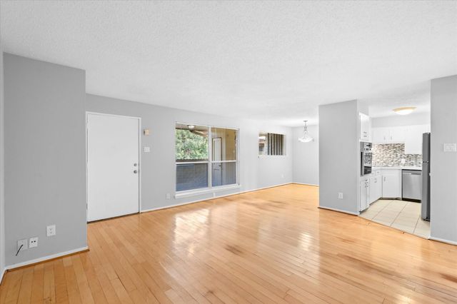 7714 Renwick Drive 23, Houston, TX 77081