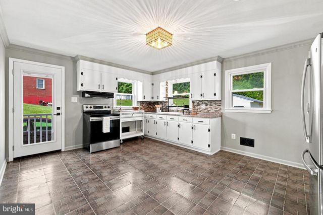 805 PENNSYLVANIA AVE, Winchester, VA 22601