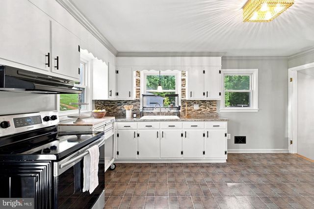 805 PENNSYLVANIA AVE, Winchester, VA 22601