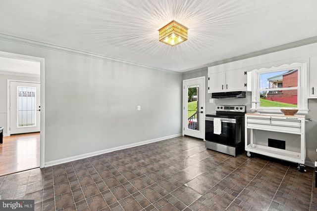 805 PENNSYLVANIA AVE, Winchester, VA 22601