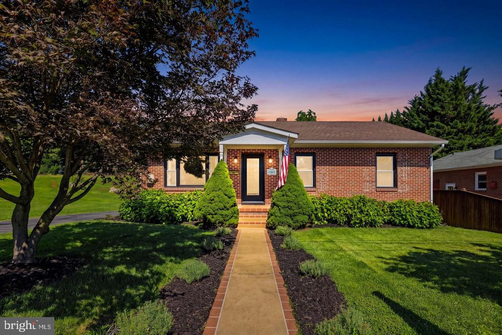805 PENNSYLVANIA AVE, Winchester, VA 22601