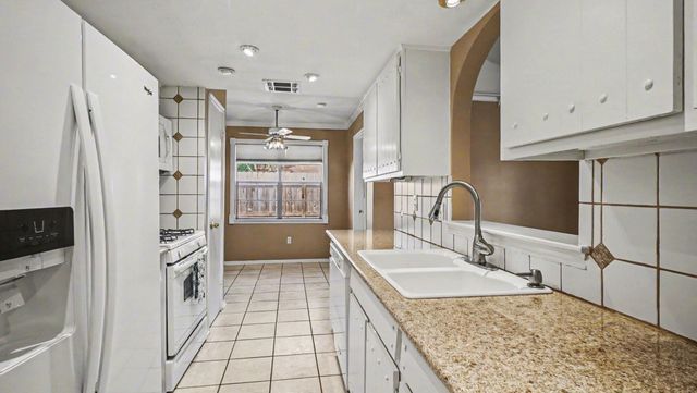 8926 Langdon Lane, Houston, TX 77036