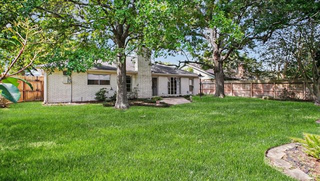 8926 Langdon Lane, Houston, TX 77036