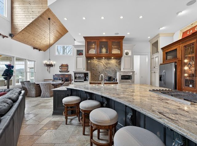 351 Coopers Cv, Lynchburg, TN 37352