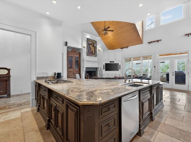 351 Coopers Cv, Lynchburg, TN 37352