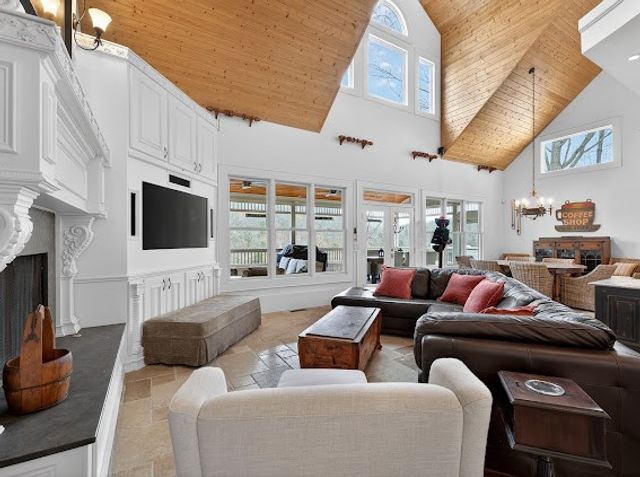 351 Coopers Cv, Lynchburg, TN 37352