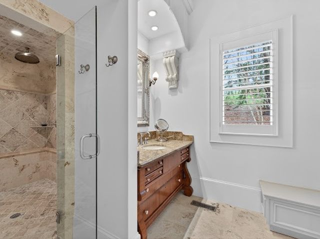 351 Coopers Cv, Lynchburg, TN 37352