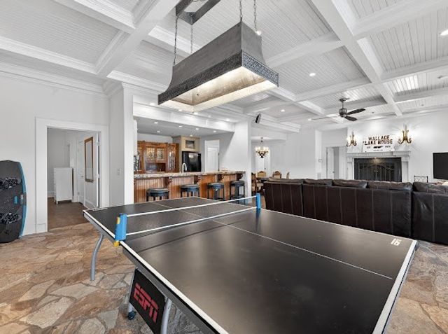 351 Coopers Cv, Lynchburg, TN 37352