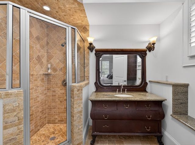 351 Coopers Cv, Lynchburg, TN 37352