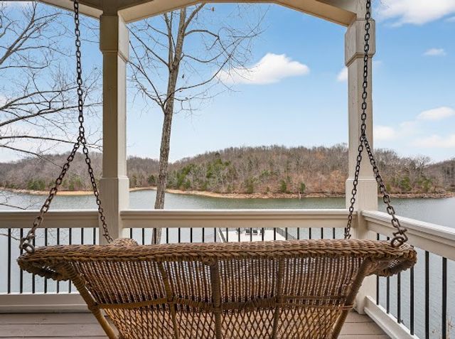 351 Coopers Cv, Lynchburg, TN 37352